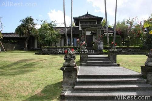 The Chedi Club boutique 49